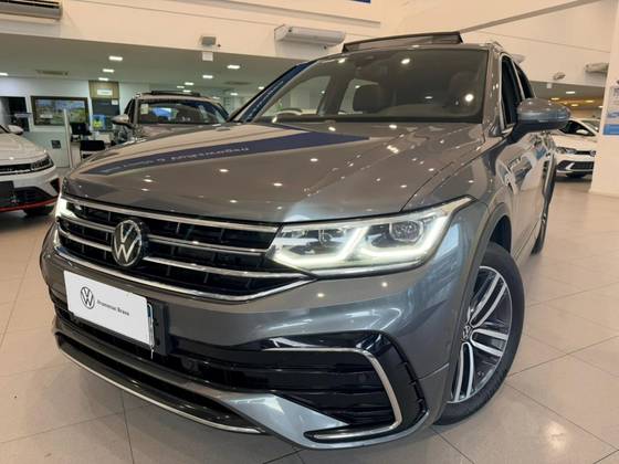VOLKSWAGEN TIGUAN 2.0 300 TSI GASOLINA ALLSPACE R-LINE AUTOMÁTICO VOLKSWAGEN TIGUAN 2.0 300 TSI GASOLINA ALLSPACE R-LINE AUTOMÁTICO